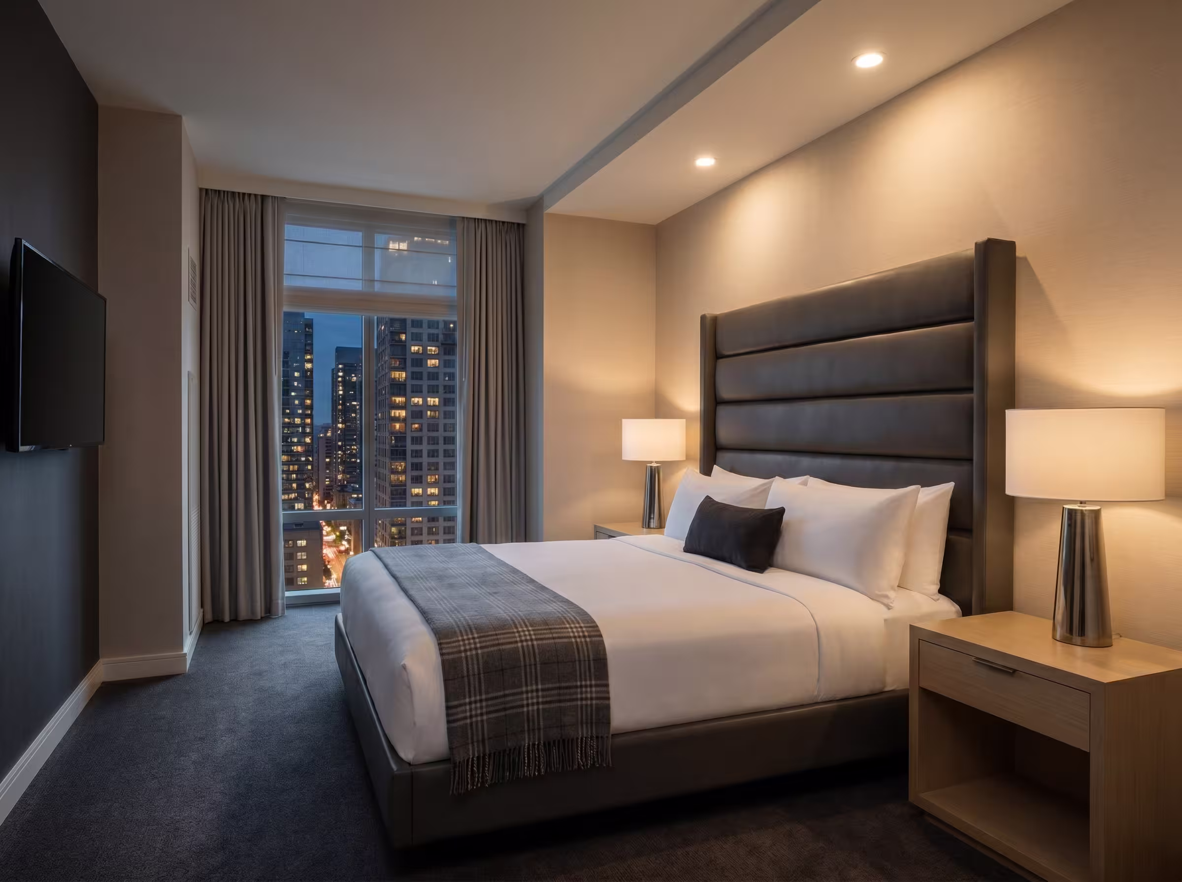Hotel & Travel. visual 2